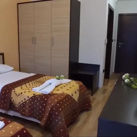 Hotel The Two Hearts 4*