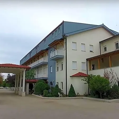 Hotel The Two Hearts